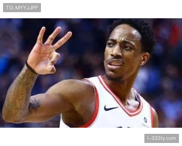 德罗赞利用背打和中距离稳定得分，持续拉开与对位球员的效率差距