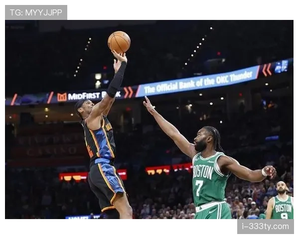 杰伦·布朗利用挡拆拉开空间提升三分效率明显优于前季